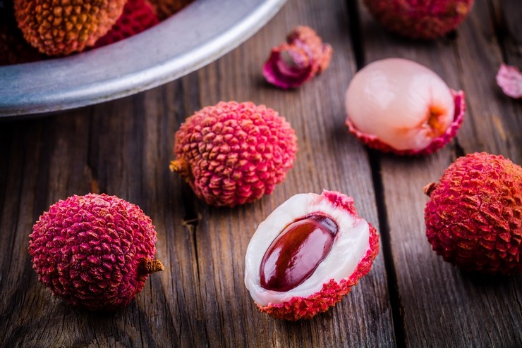 Användbara egenskaper hos litchi och kontraindikationer